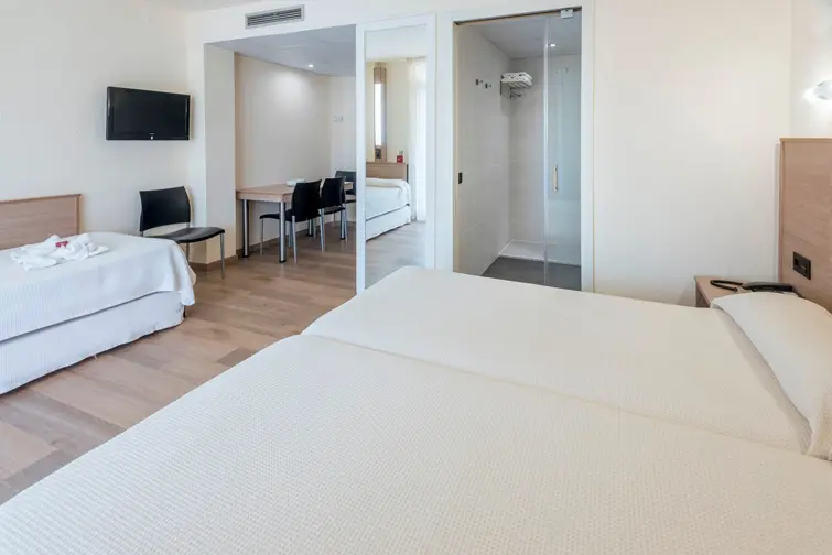 Aparthotel Marinada gallery image 2