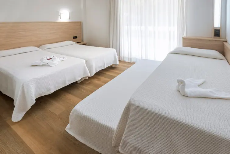 Aparthotel Marinada gallery image 9