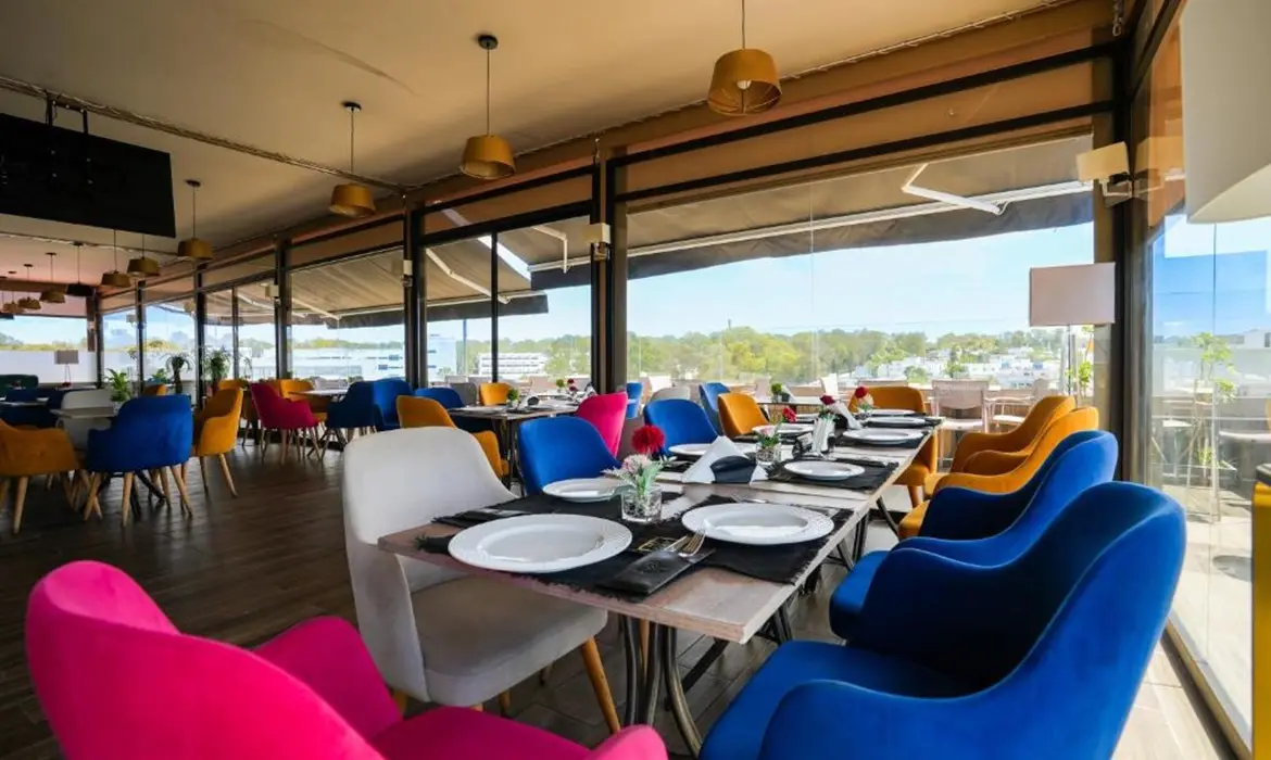 First Suites Hotel