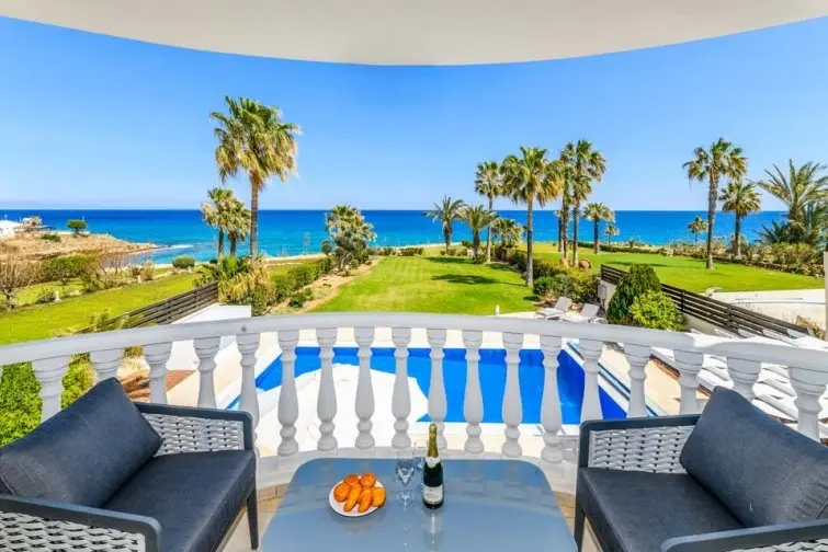 Royal Beach Villa