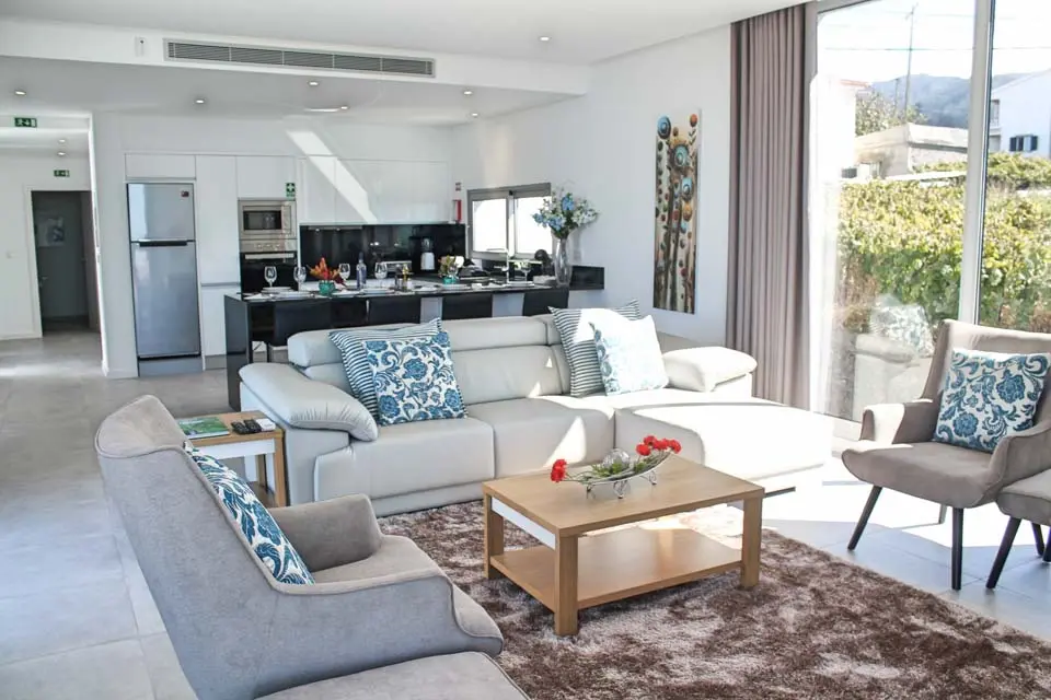 Villa Calheta Heights