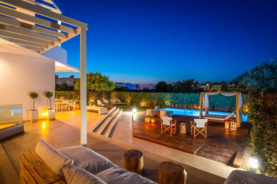 Love White Villa