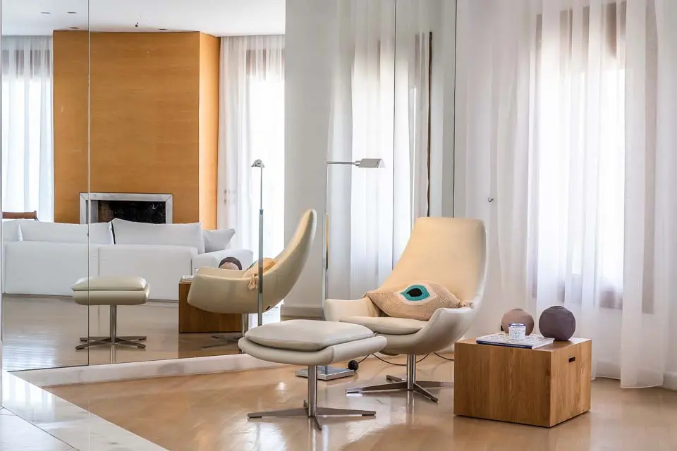 Love White Villa