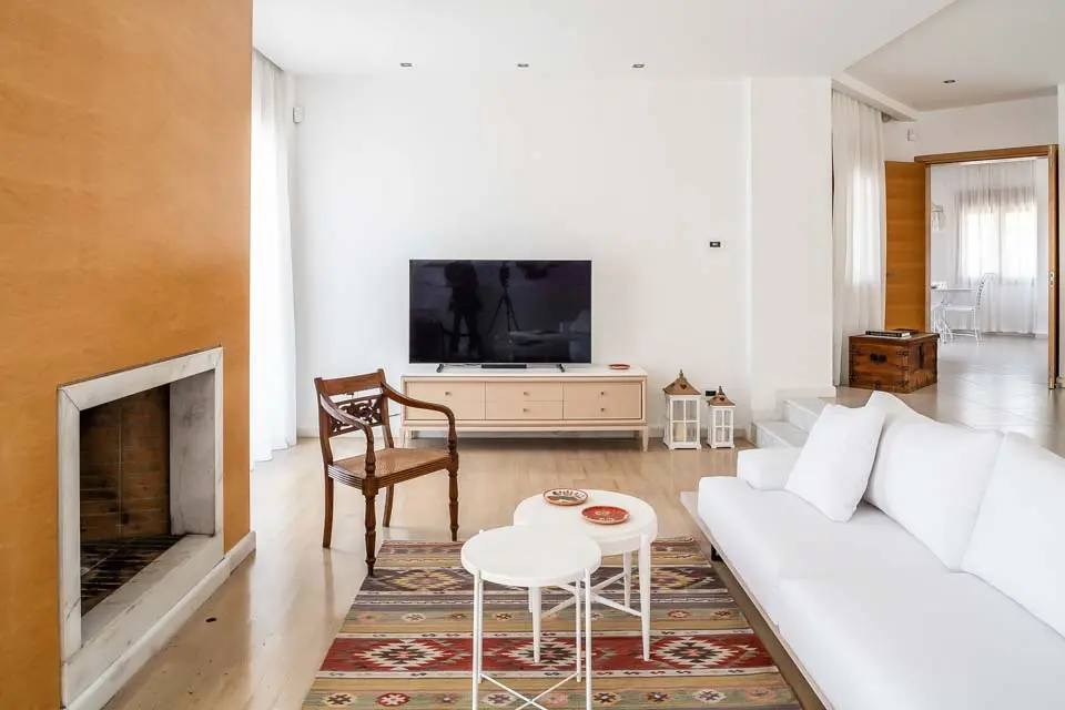 Love White Villa