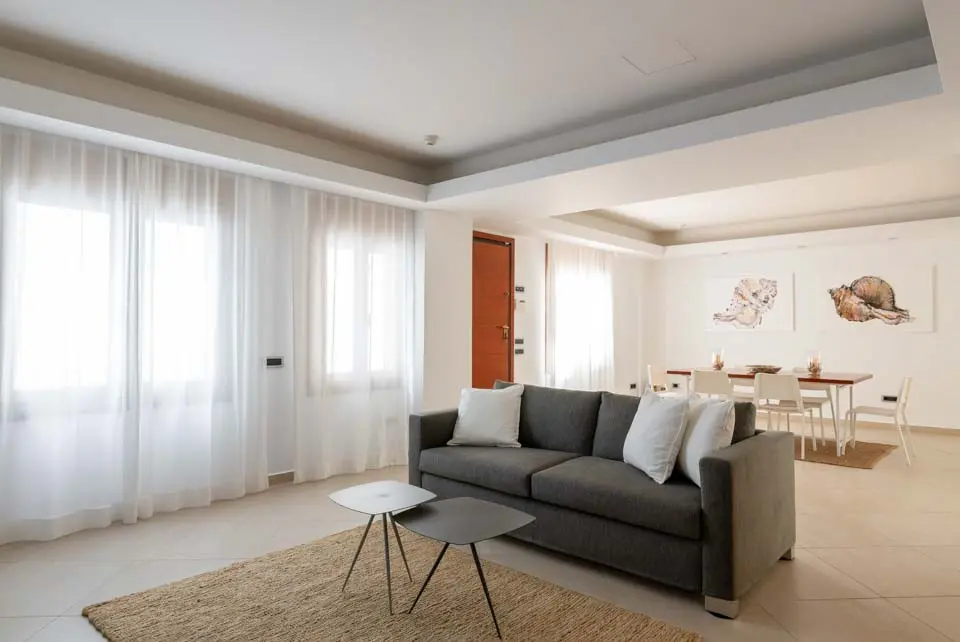 Love White Villa