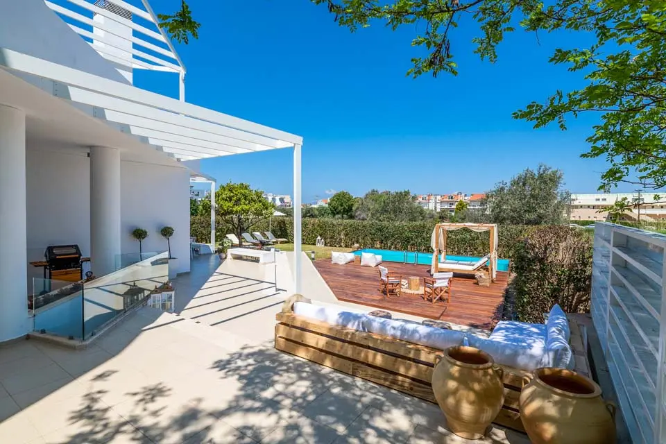 Love White Villa