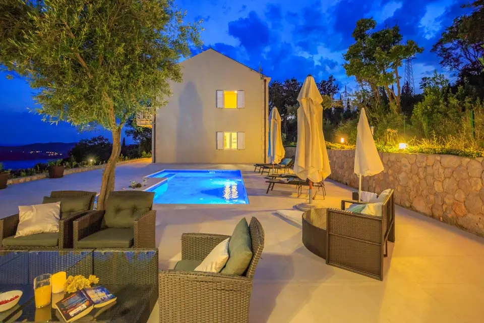 Villa Hillside Nest