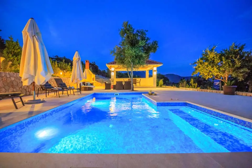 Villa Hillside Nest