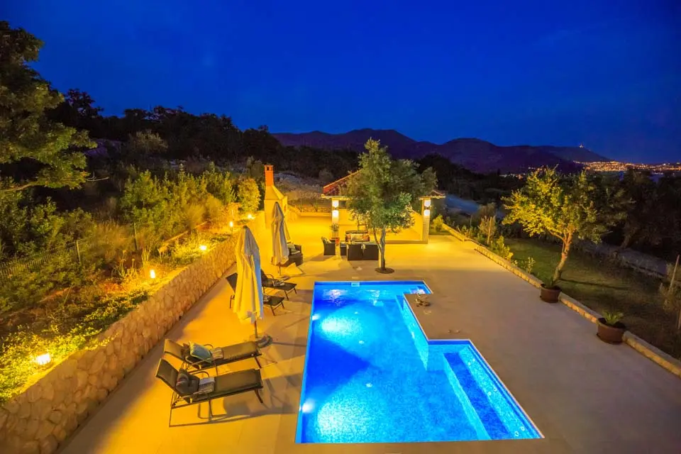 Villa Hillside Nest