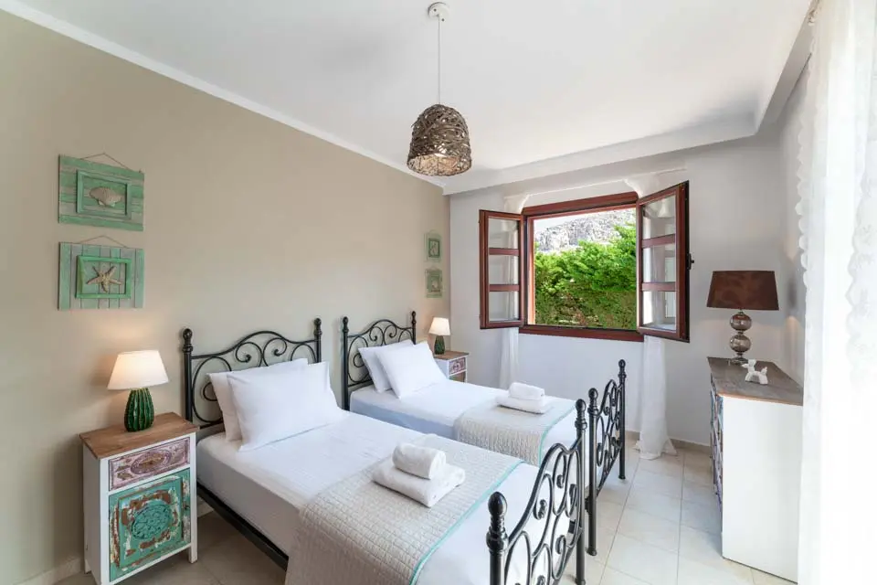Lindos Emerald