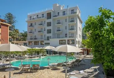 Leone Hotel