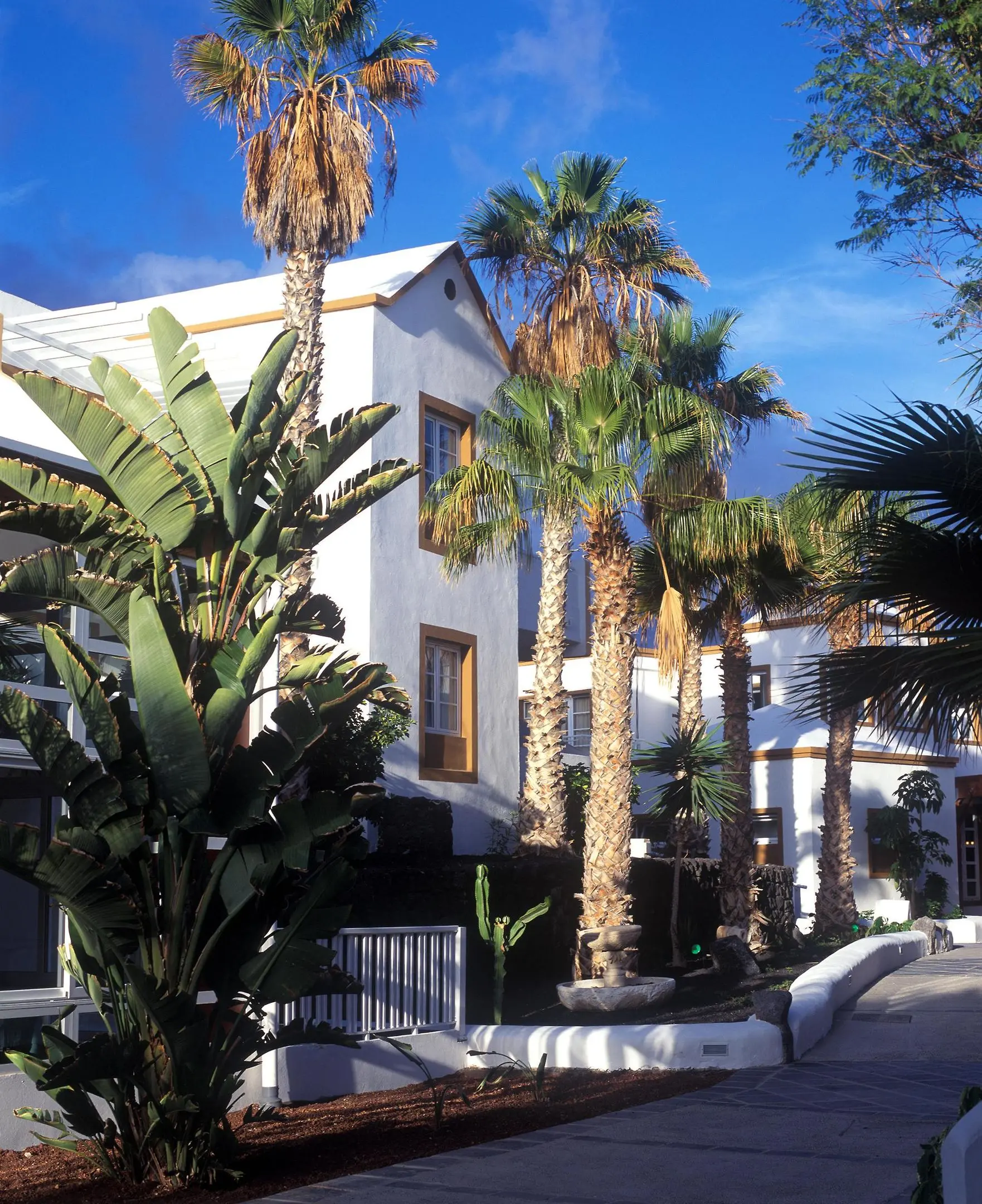 LIVVO Morromar Apartments gallery image 10