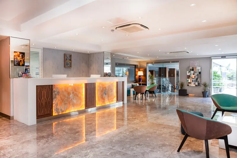 Pebbles Hotel gallery image 19