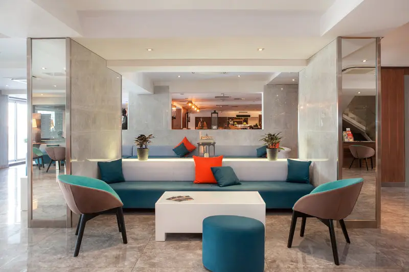 Pebbles Hotel gallery image 20