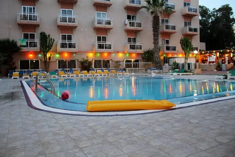 Pebbles Hotel
