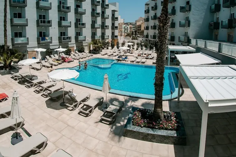 Pebbles Hotel