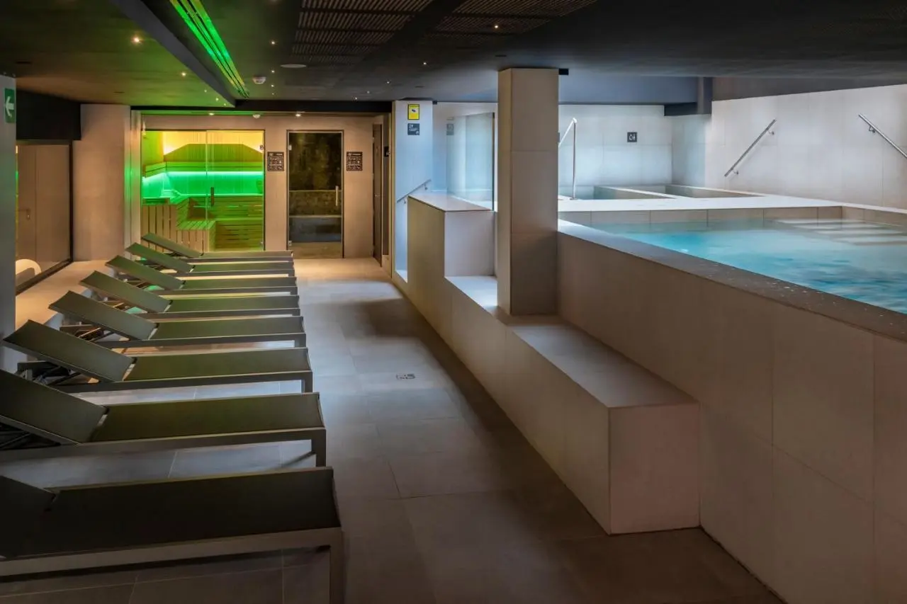 Caprici Beach Hotel And Spa gallery image 13