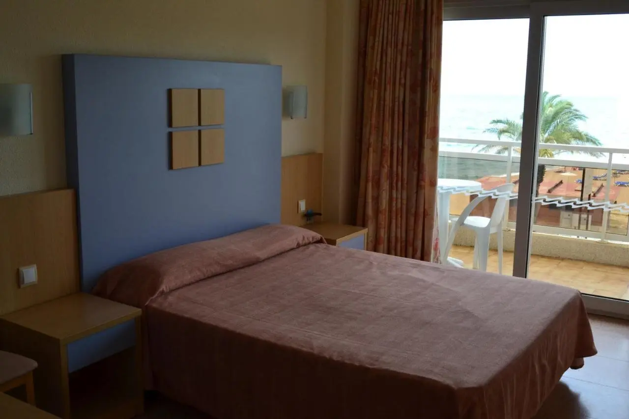 Caprici Beach Hotel And Spa gallery image 16