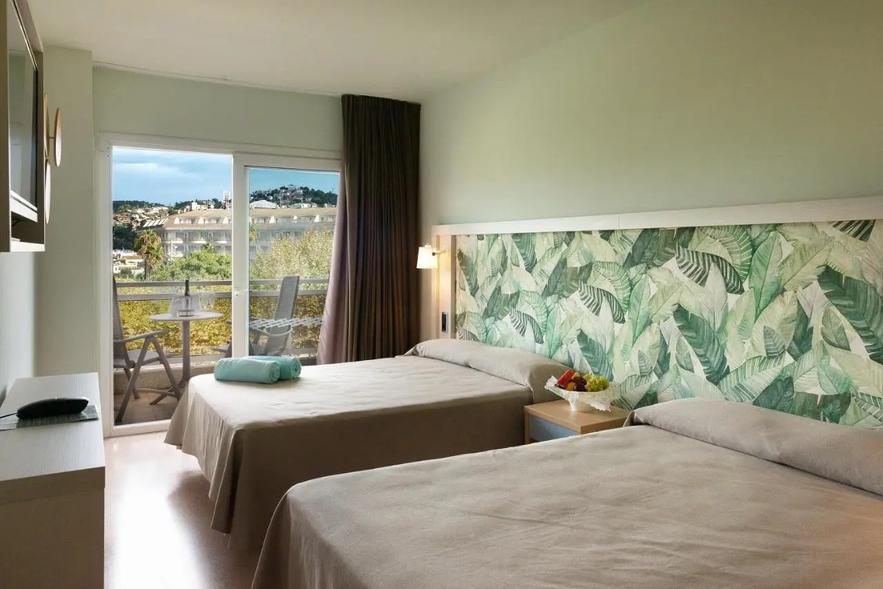 Caprici Beach Hotel And Spa gallery image 17