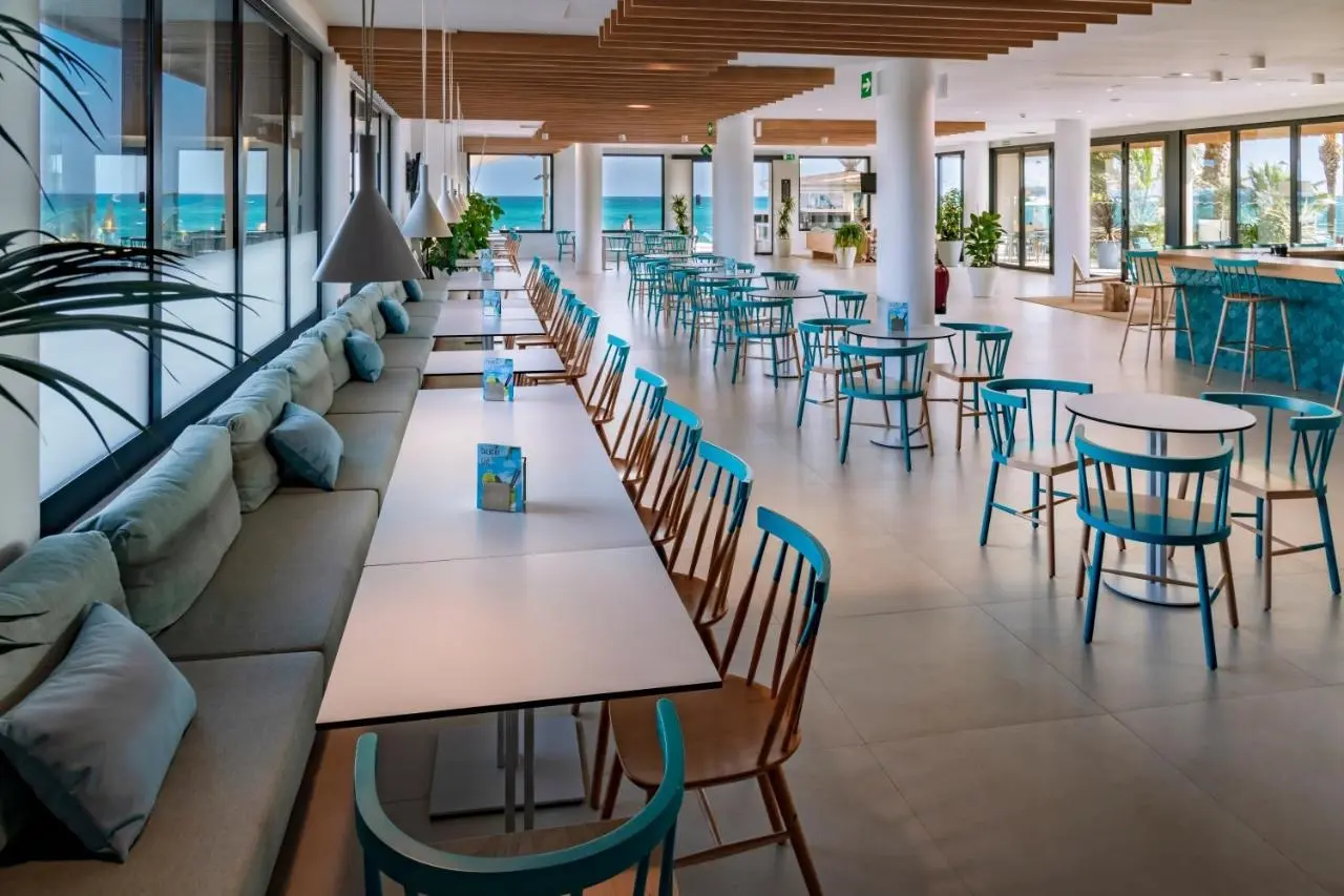Caprici Beach Hotel And Spa gallery image 6