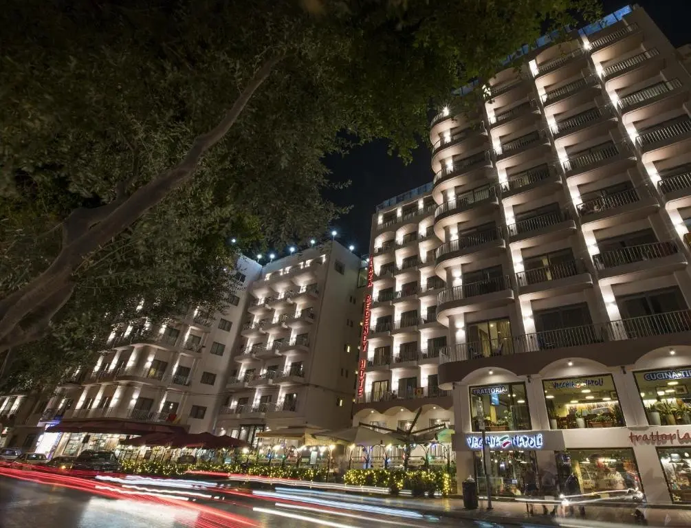 The Plaza & Plaza Regency Hotels gallery image 3