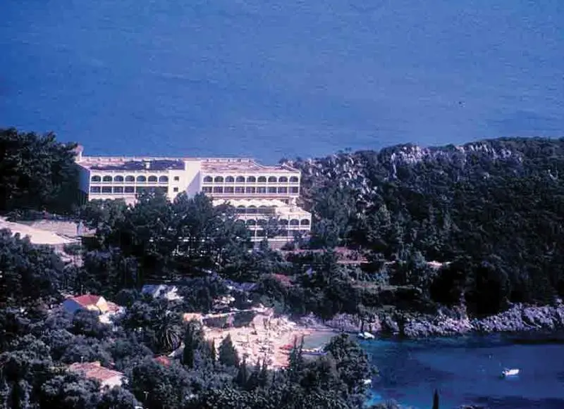 Akrotiri Beach Hotel gallery image 2