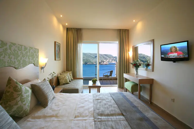 Akrotiri Beach Hotel gallery image 8