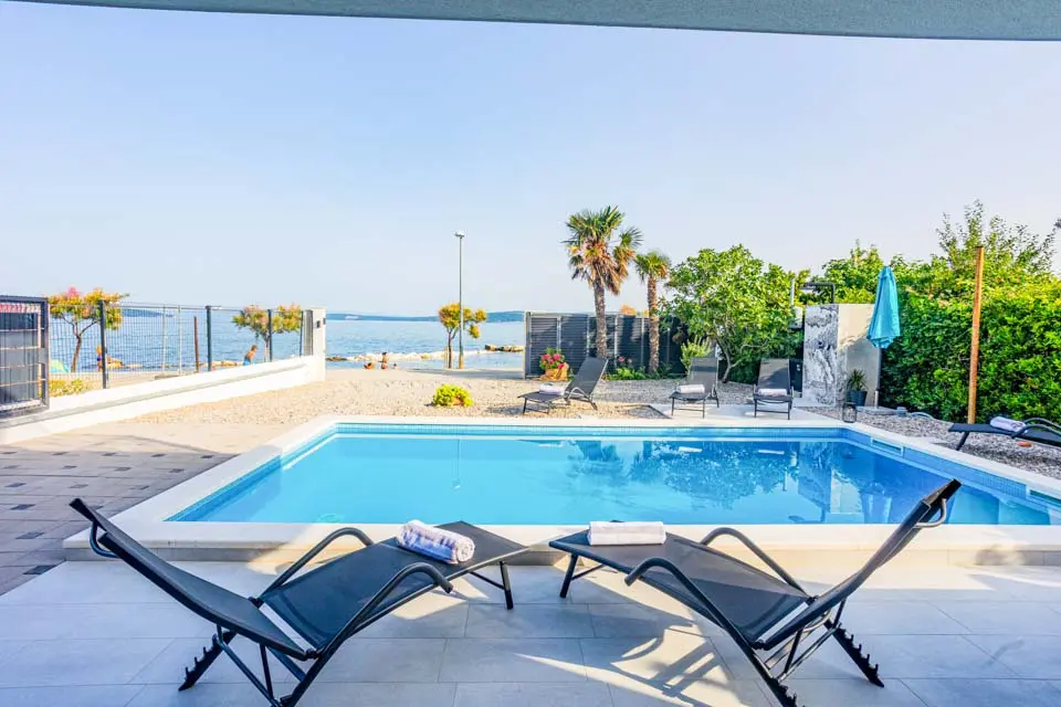 Villa Split Shoreline