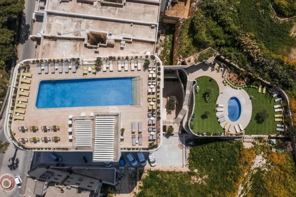 Reef Hotel & Spa gallery image 2