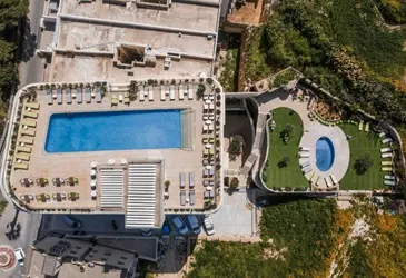 Reef Hotel & Spa