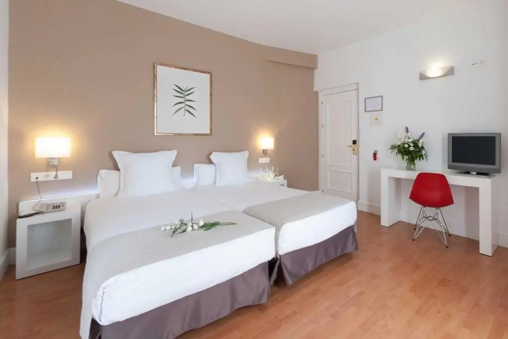 Alcazar Hotel gallery image 6