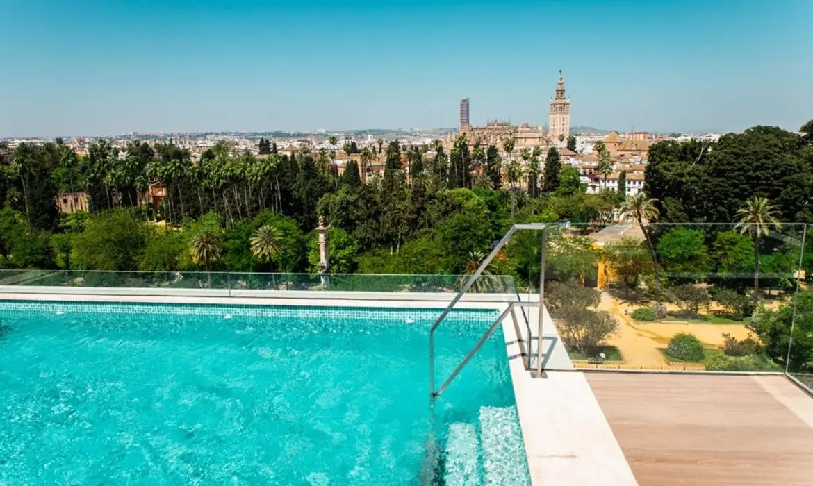 Alcazar Hotel