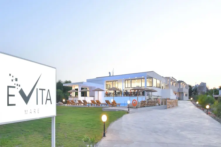 Evita Mare gallery image 1
