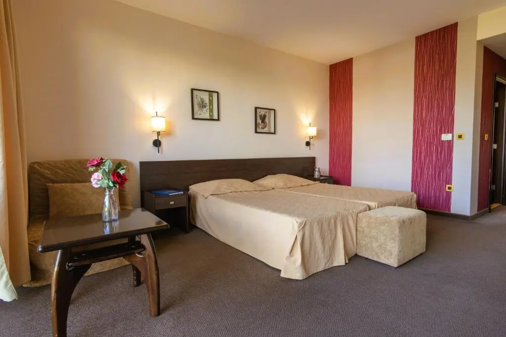 Flamingo Beach Hotel gallery image 15