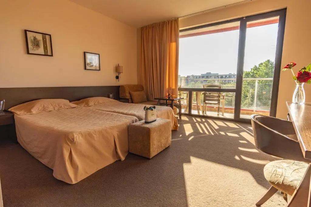Flamingo Beach Hotel gallery image 16