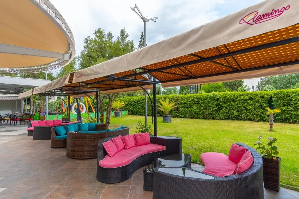 Flamingo Beach Hotel gallery image 5