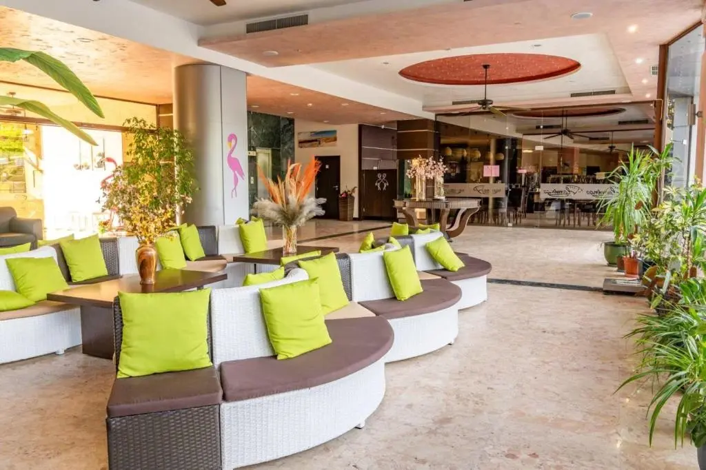 Flamingo Beach Hotel gallery image 6
