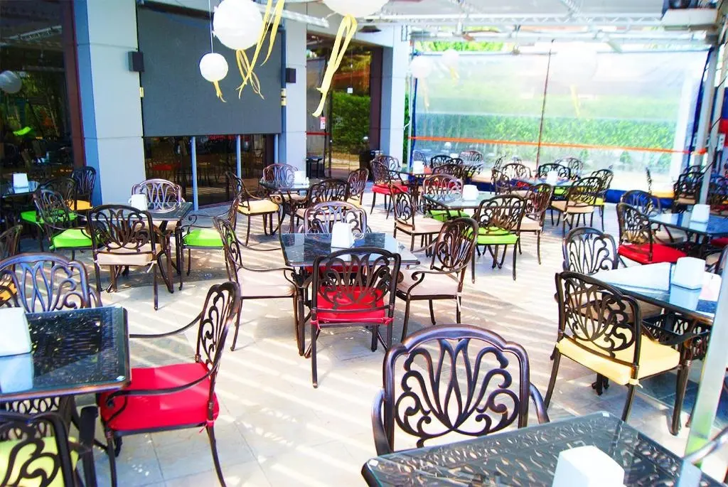 Flamingo Beach Hotel gallery image 8