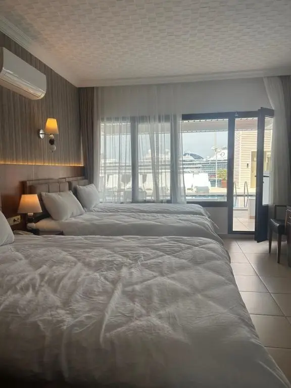 Stella Hotel gallery image 6
