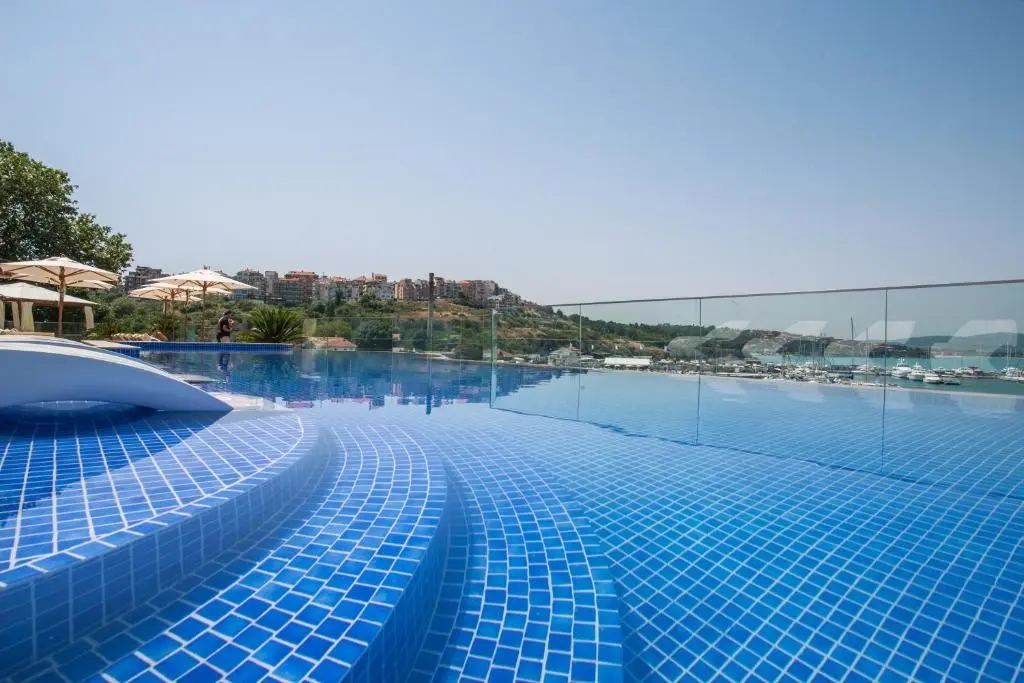 Blu Bay Hotel gallery image 8
