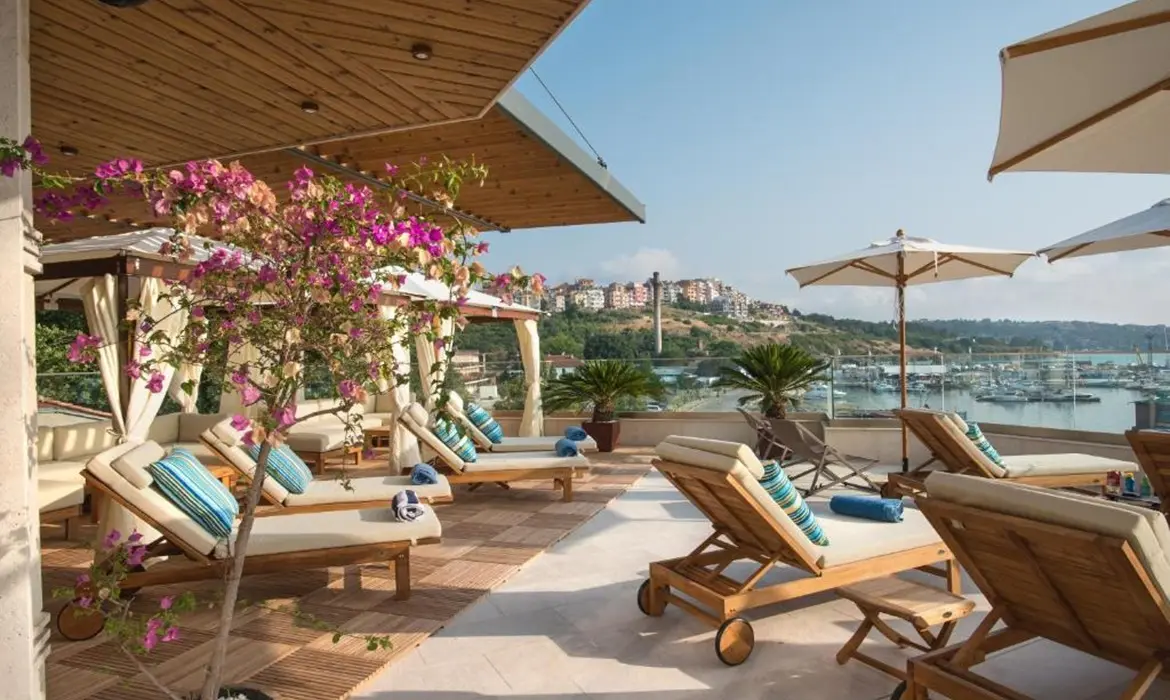 Blu Bay Hotel