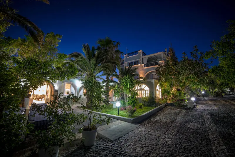 Pantheon Hotel by Villa Olympia gallery image 3