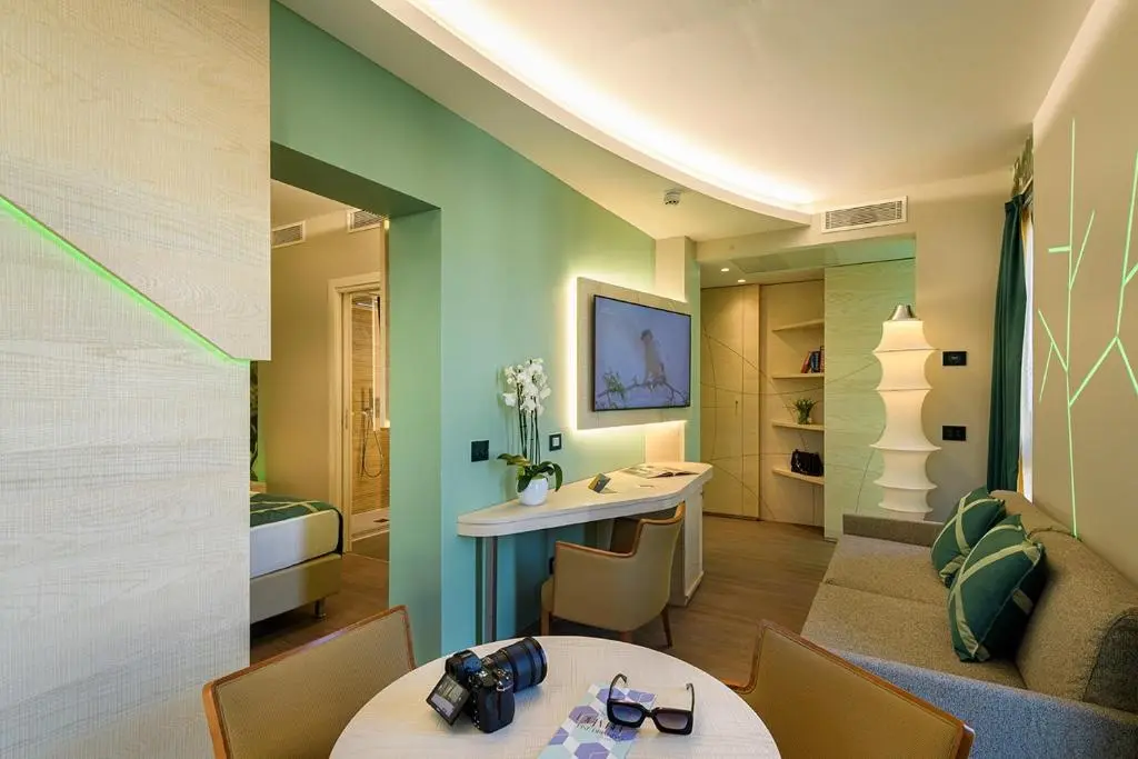 Color Hotel Style, Design & Gourmet gallery image 21