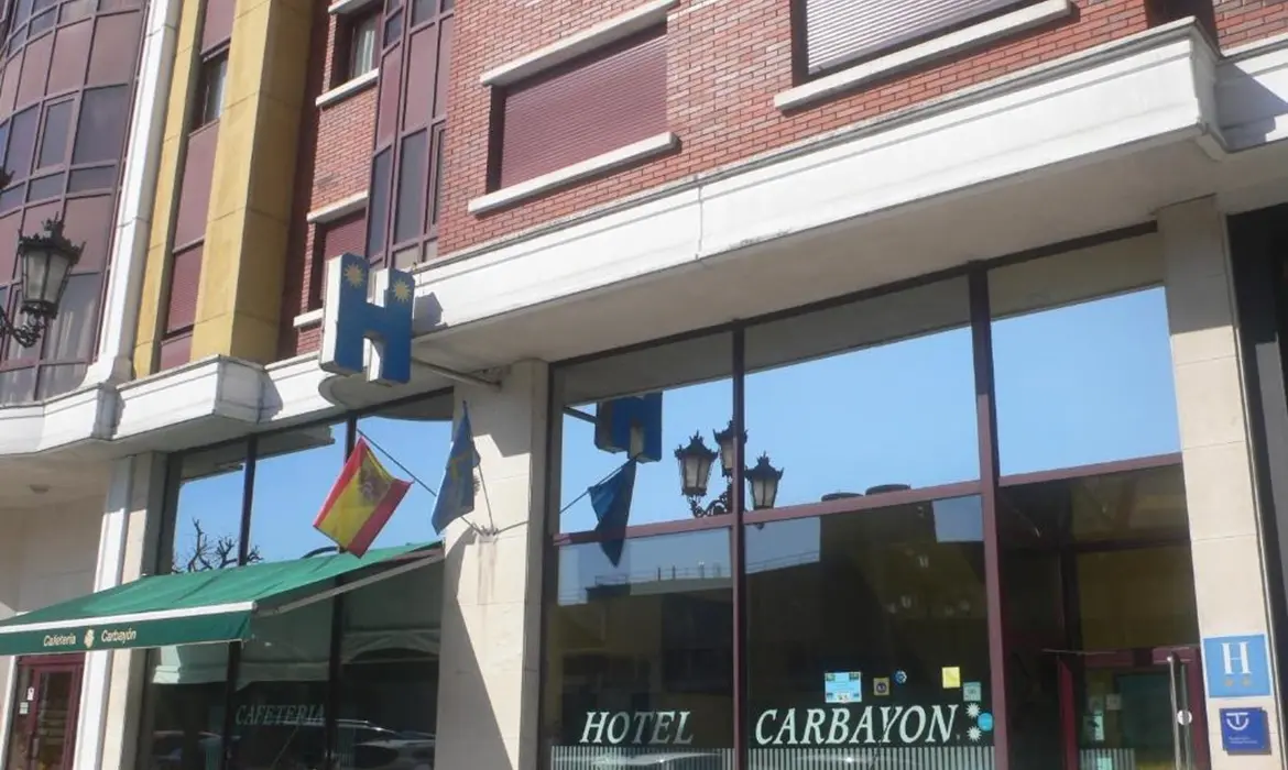 Hotel Carbayon