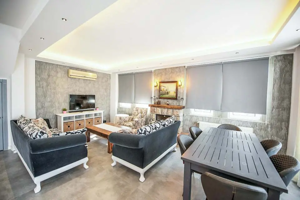 Pegasus Evi
