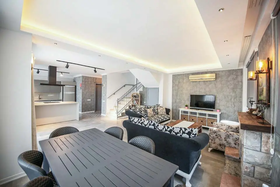 Pegasus Evi