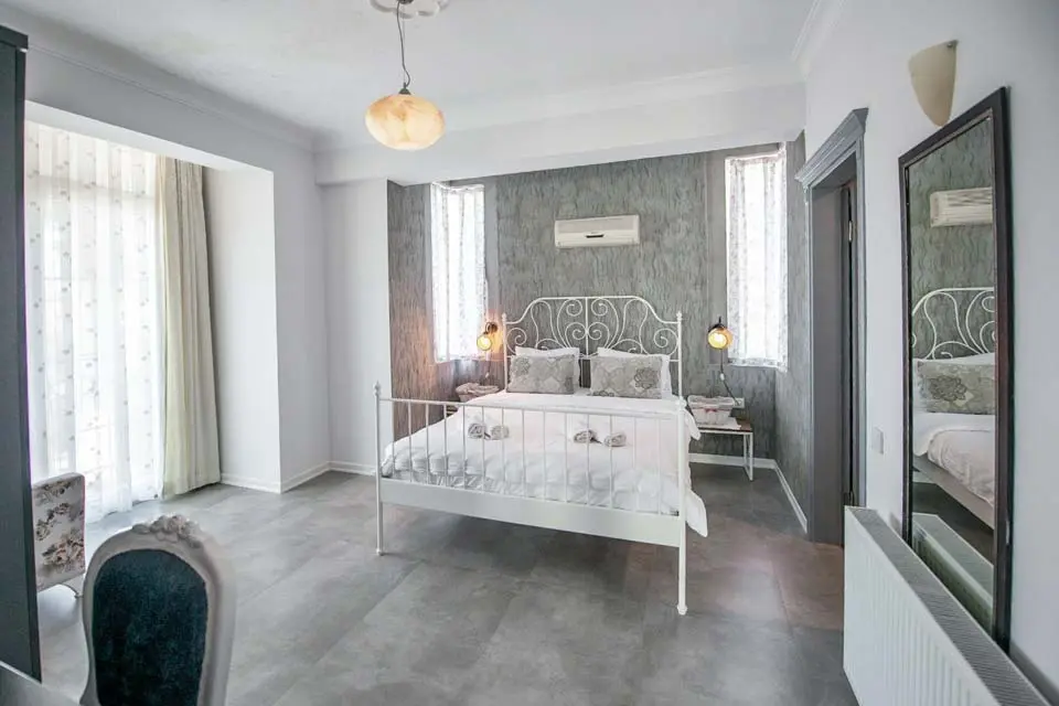 Pegasus Evi