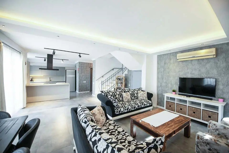 Pegasus Evi