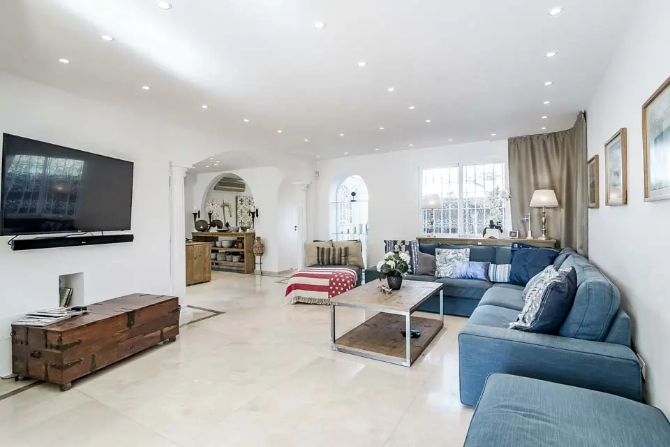 Villa Jude Banus