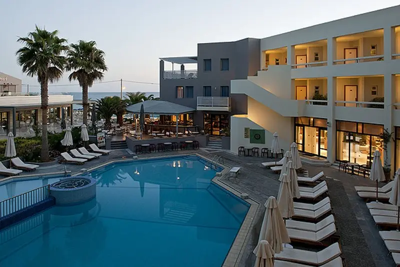 Pearl Beach Hotel gallery image 1